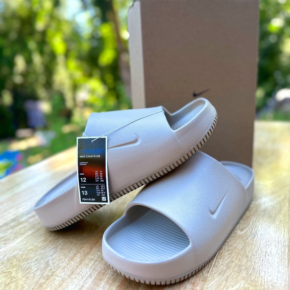 Nike - Calm Slide
